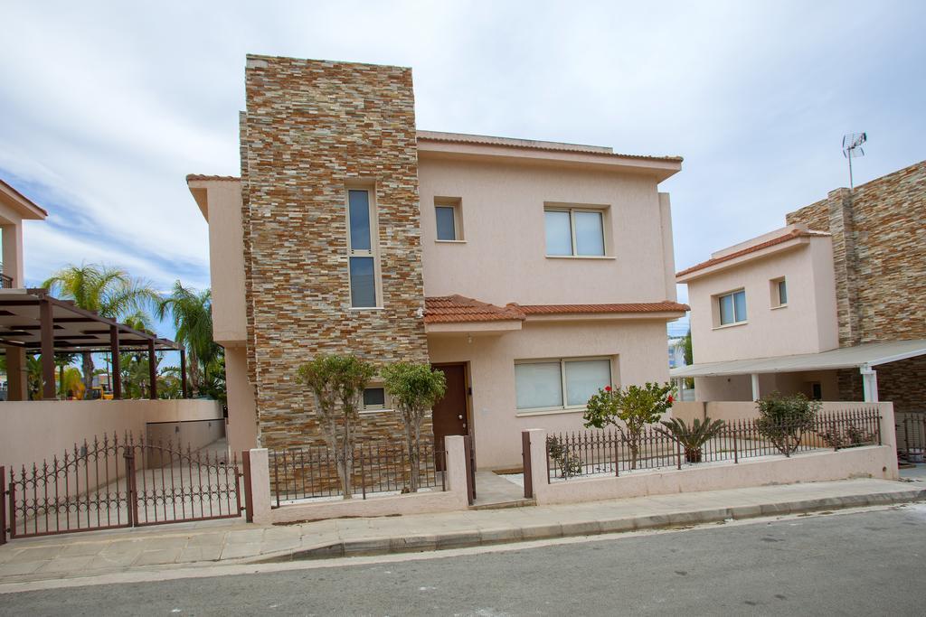 Villa Michelle 2 Protaras Buitenkant foto
