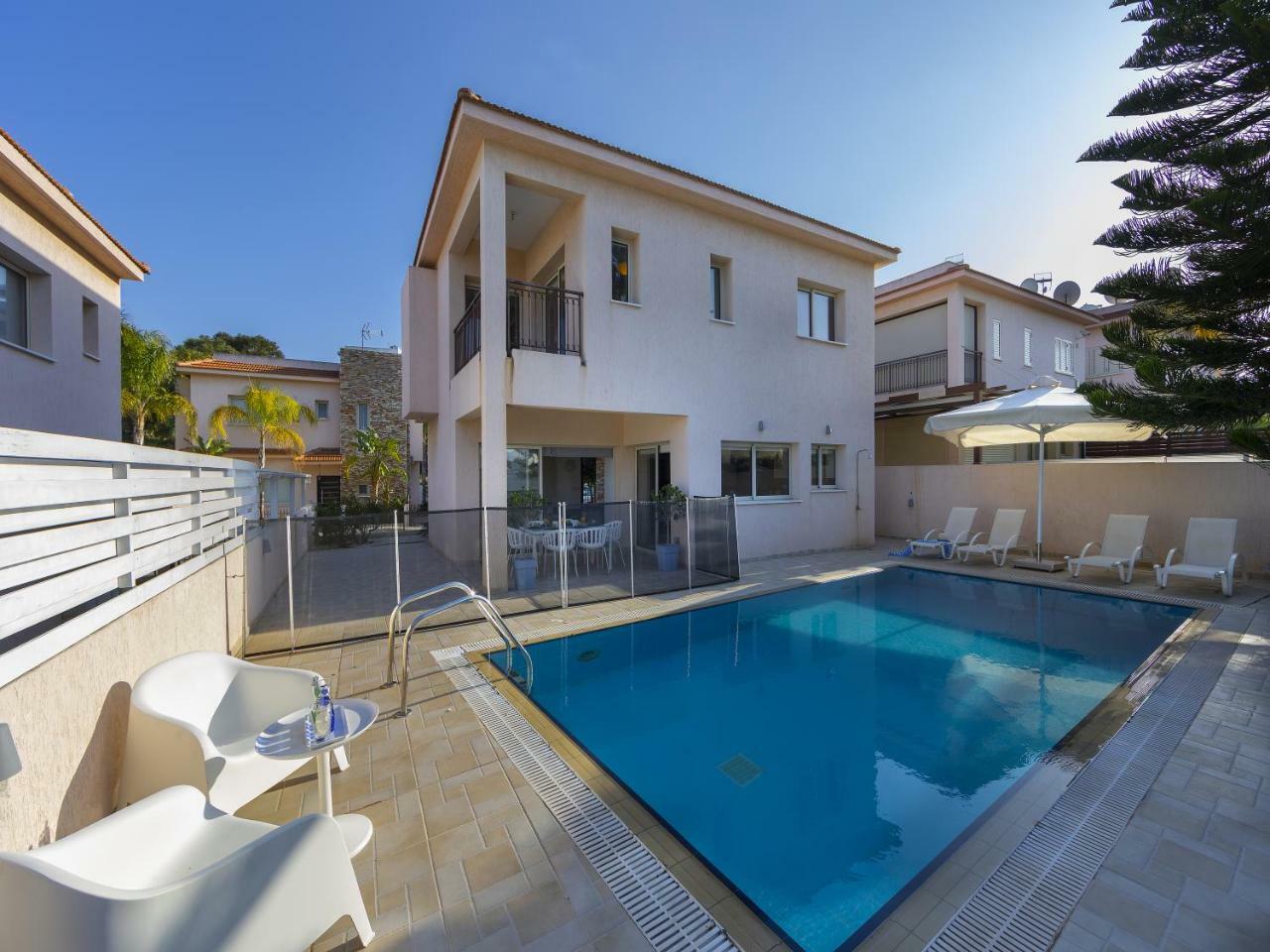 Villa Michelle 2 Protaras Buitenkant foto